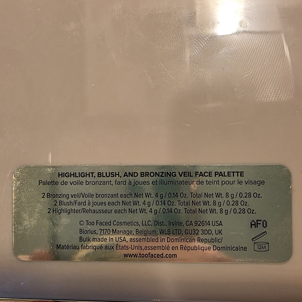 Too Faced Natural Face Palette - Soft Pink and Gold - Picture 6 of 6